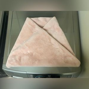 3/$25 H&M Dividend Pin Faux Fur Wide Winter Neck Warmer Scarf Luxurious